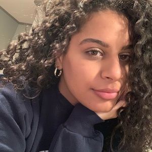 Meet your Posher, Monica